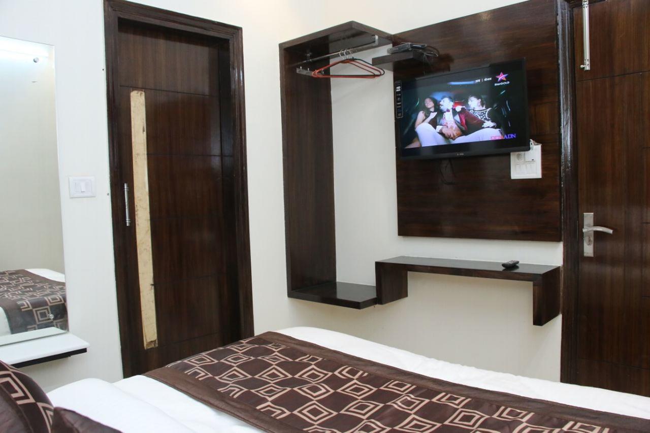 Hotel Snow White Inn Nueva Delhi Exterior foto