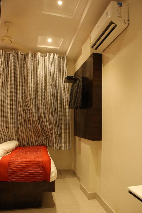 Hotel Snow White Inn Nueva Delhi Exterior foto