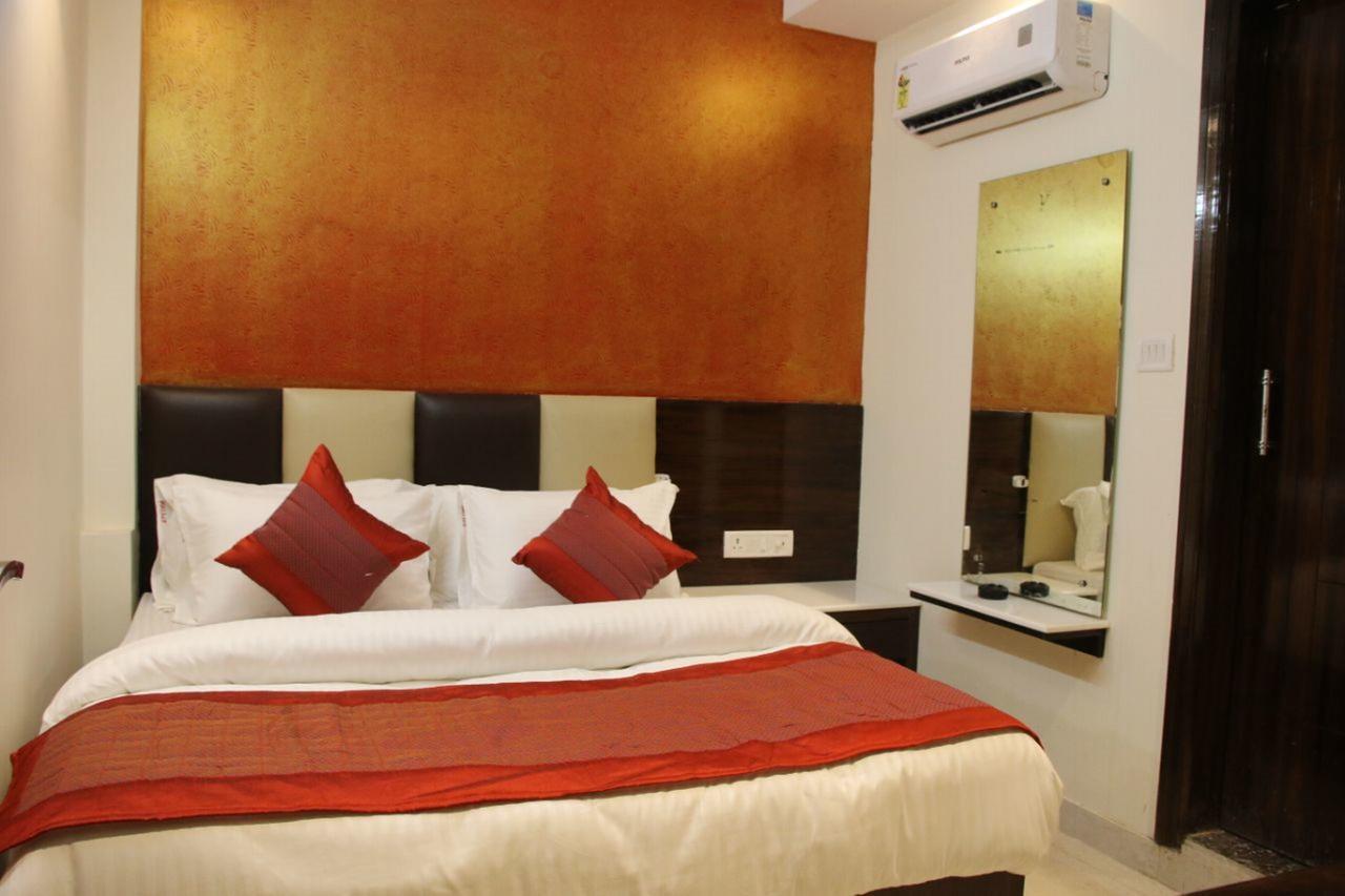 Hotel Snow White Inn Nueva Delhi Exterior foto